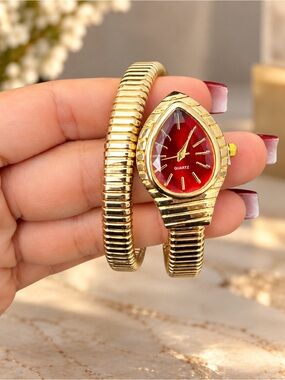Red Teardrop Gold Quartz Wrap Watch